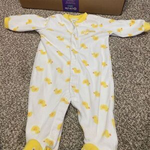 Carter's Baby Duck Footed Pajamas 6 Months Unisex White